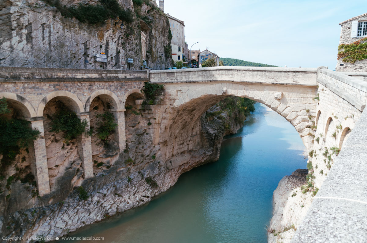 Stock photo of Pont romain de Vaison-la-Romaine